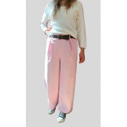 Pantalón ancho con cinturón